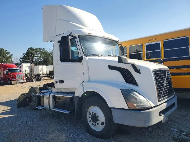 Volvo VNL 2017 из США — купить под ключ