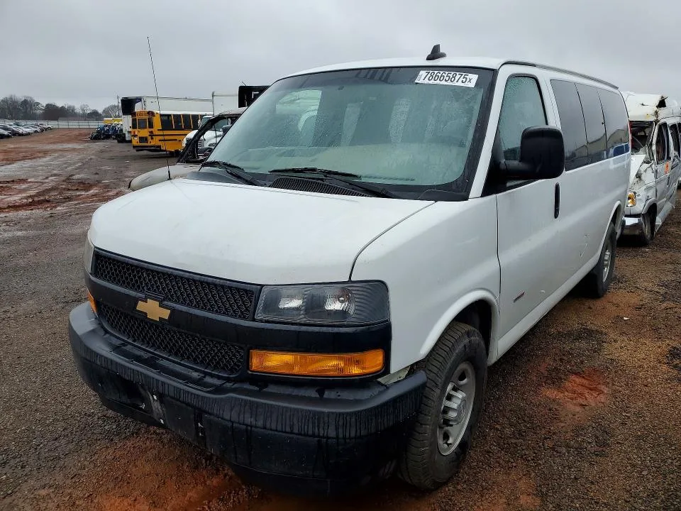 Chevrolet EXPRESS G3500 2019 из США — купить под ключ
