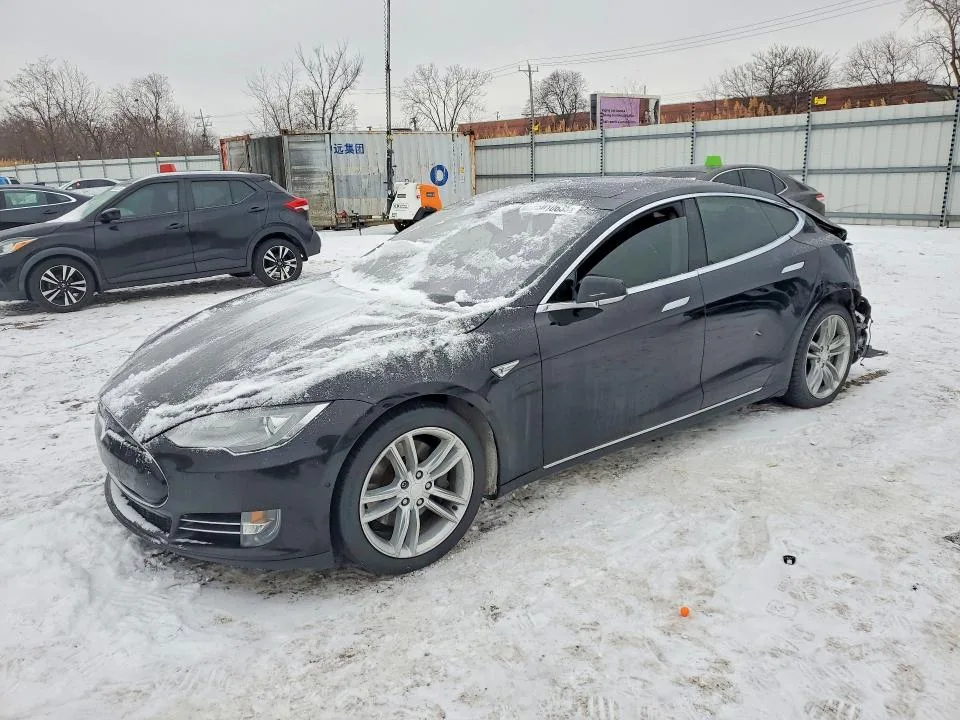 Tesla MODEL S 2015 из США — купить под ключ