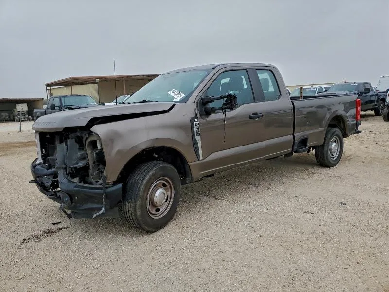 Ford F350 SUPER DUTY 2023 из США — купить под ключ