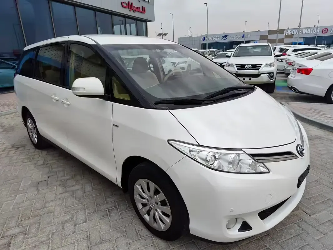 Toyota Previa 2019 из ОАЭ — купить под ключ