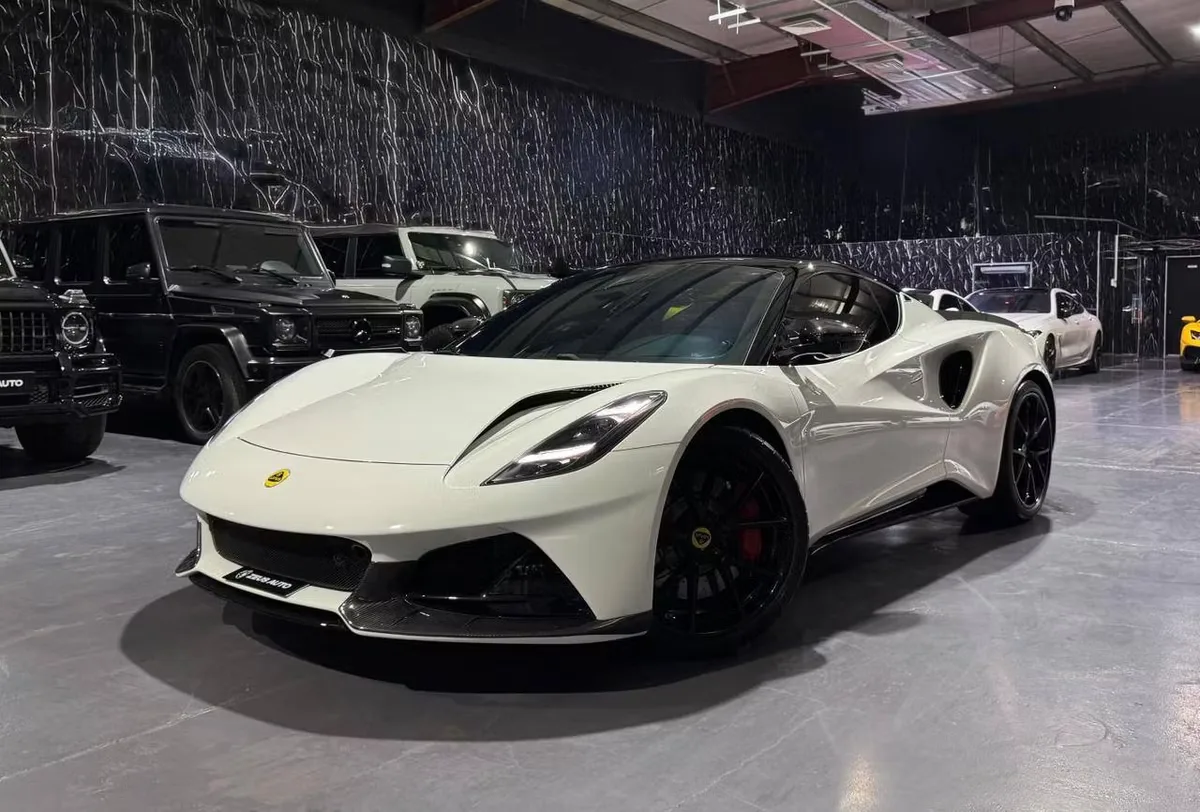 Lotus Emira 2024 из ОАЭ — купить под ключ