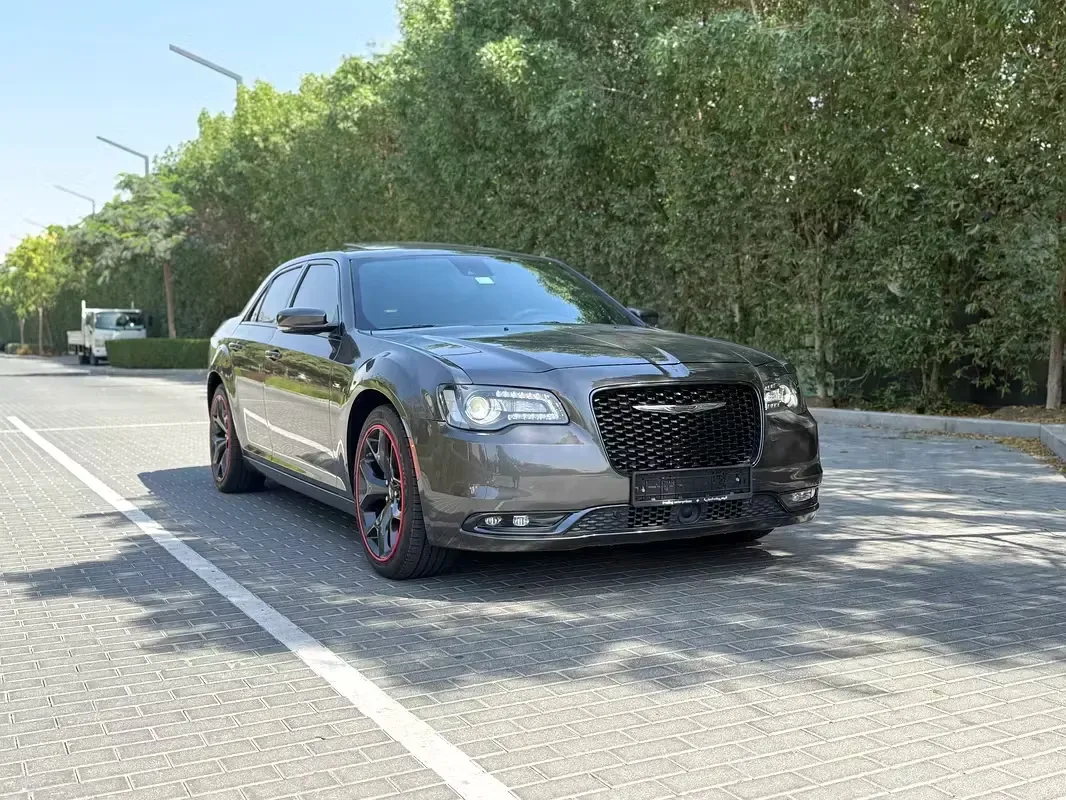 Chrysler 300 2023 из ОАЭ — купить под ключ