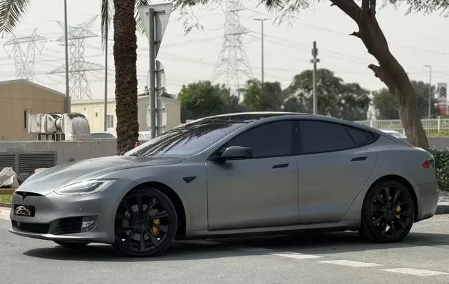 Tesla Model S 2019 из ОАЭ — купить под ключ