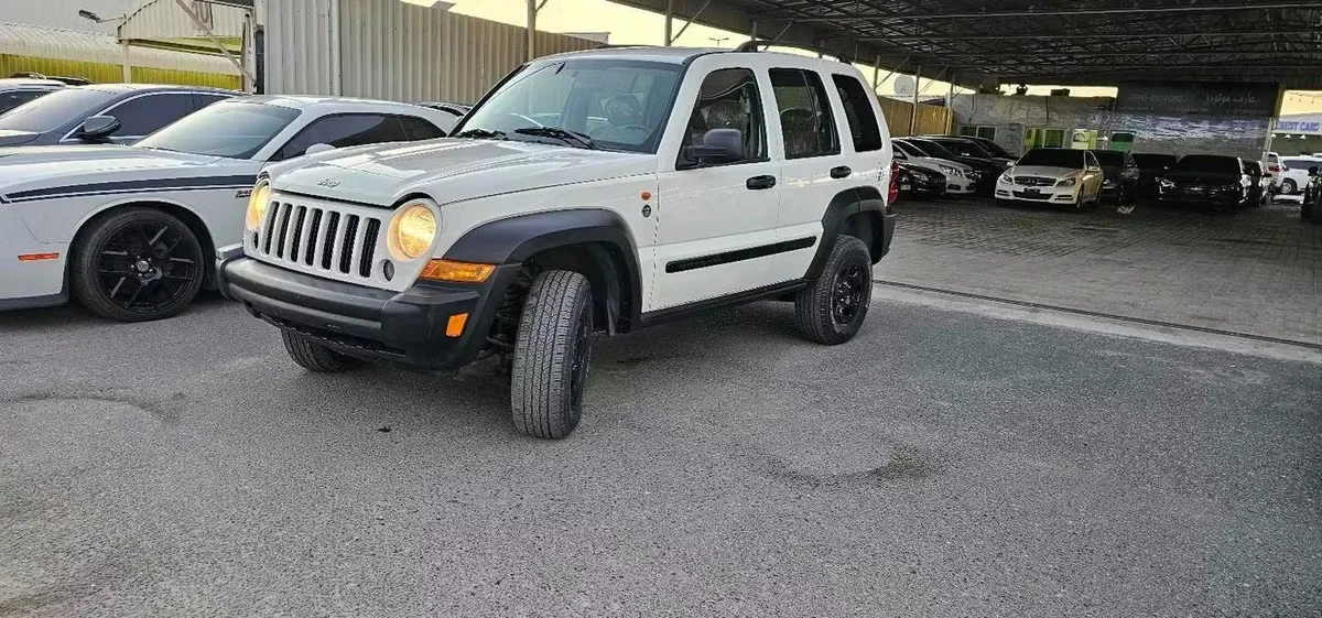 Jeep Cherokee 2008 из ОАЭ — купить под ключ