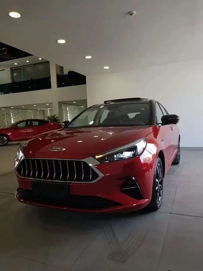 JAC J7 2025 из ОАЭ — купить под ключ