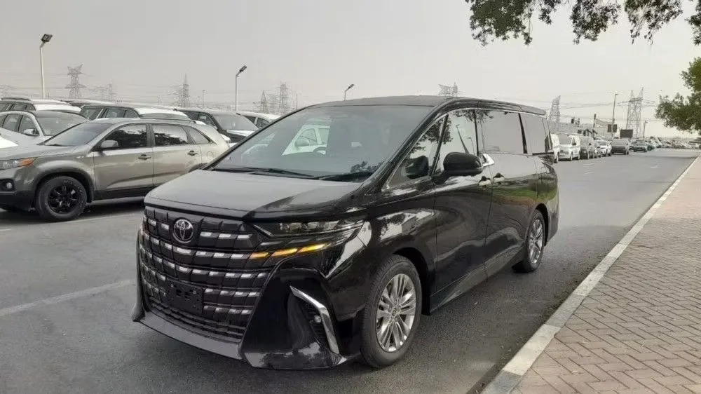 Toyota Alphard 2024 из ОАЭ — купить под ключ