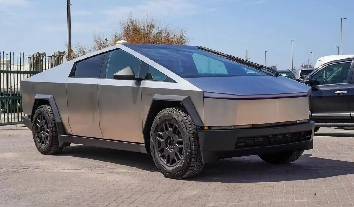 Tesla Cybertruck 2024 из ОАЭ — купить под ключ