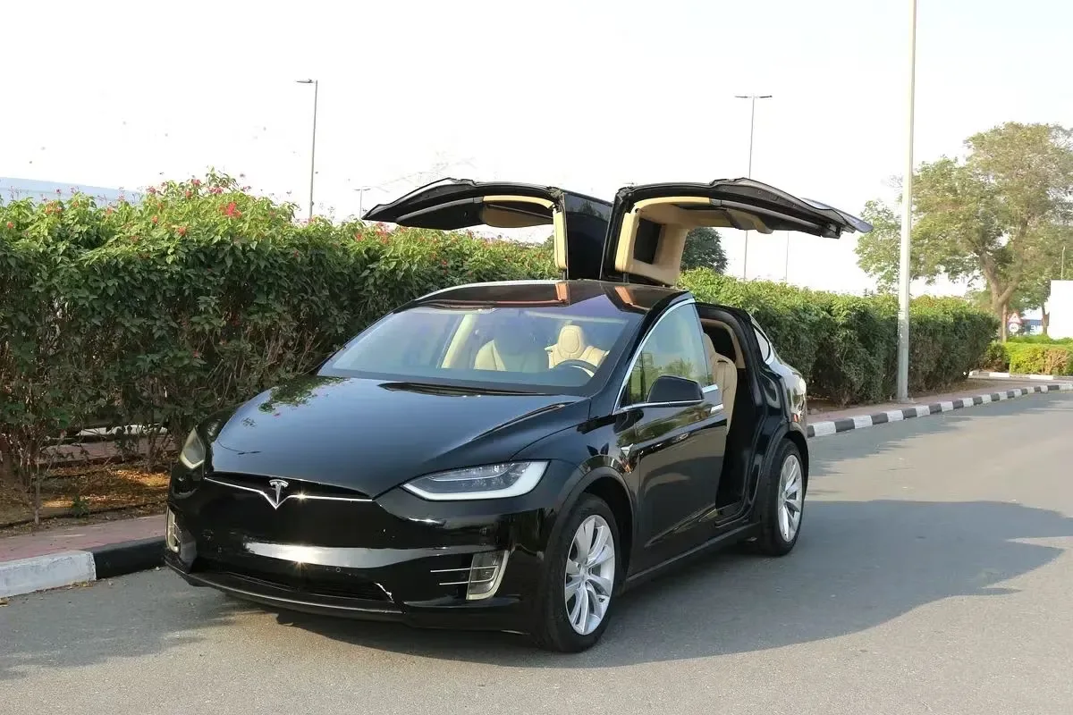 Tesla Model X 2017 из ОАЭ — купить под ключ
