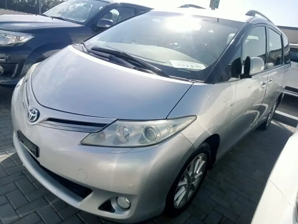 Toyota Previa 2018 из ОАЭ — купить под ключ