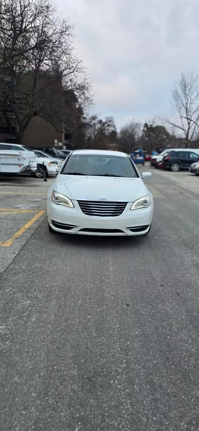 Chrysler 200 2013 из ОАЭ — купить под ключ
