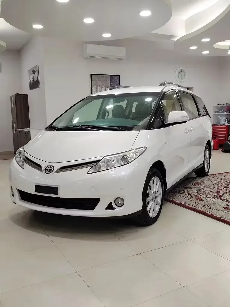 Toyota Previa 2017 из ОАЭ — купить под ключ
