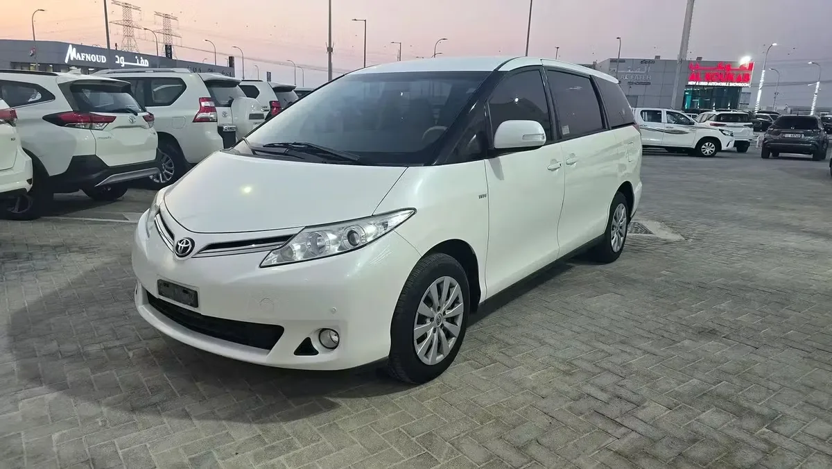 Toyota Previa 2018 из ОАЭ — купить под ключ