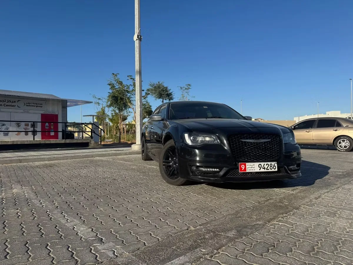 Chrysler 300C 2013 из ОАЭ — купить под ключ