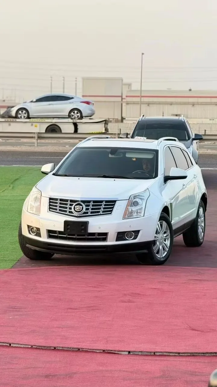 Cadillac SRX 2014 из ОАЭ — купить под ключ