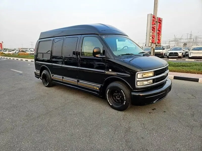 Chevrolet Express 1999 из ОАЭ — купить под ключ