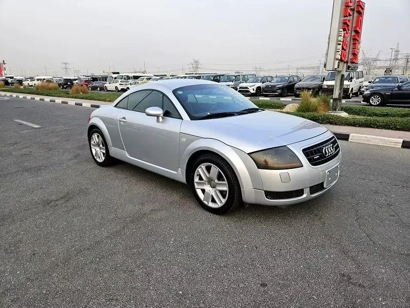 Audi TT 2000 из ОАЭ — купить под ключ