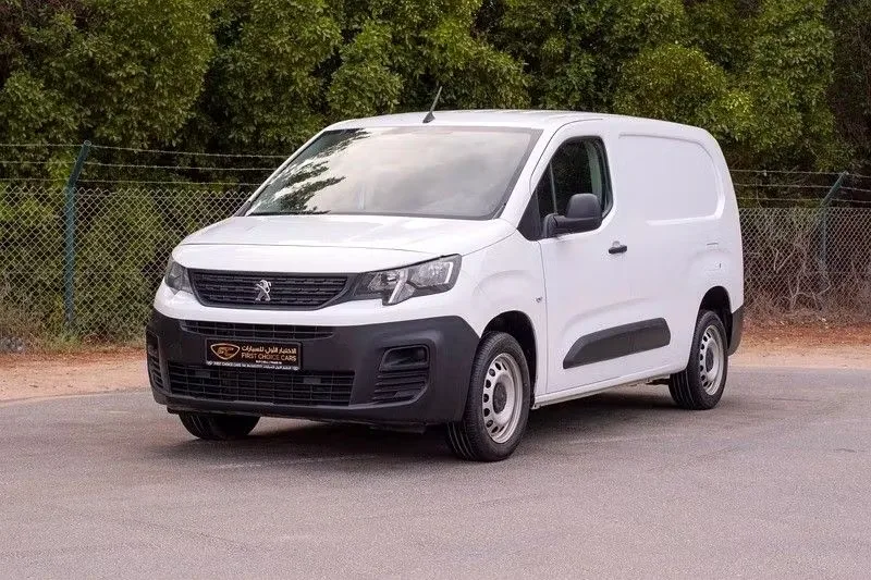 Peugeot Partner 2022 из ОАЭ — купить под ключ