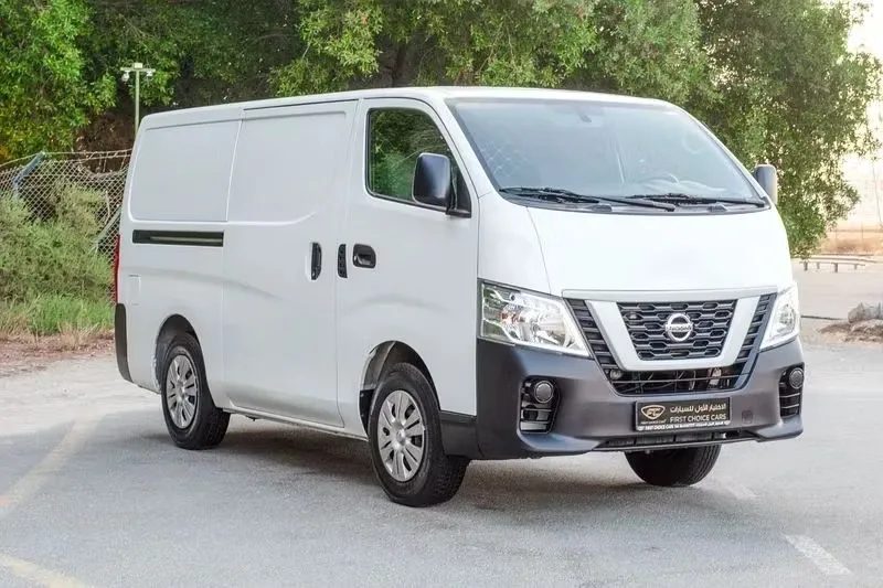 Nissan Urvan 2022 из ОАЭ — купить под ключ