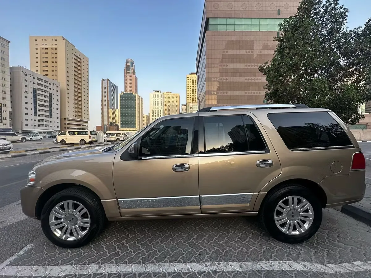 Lincoln Navigator 2014 из ОАЭ — купить под ключ