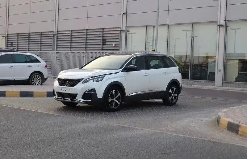 Peugeot 5008 2021 из ОАЭ — купить под ключ
