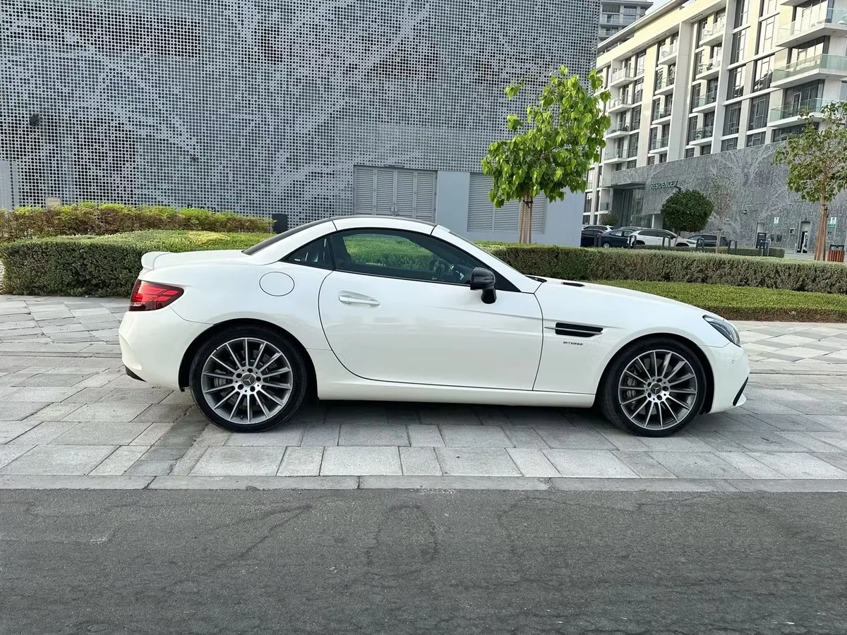 Mercedes-Benz SLC AMG 2018 из ОАЭ — купить под ключ