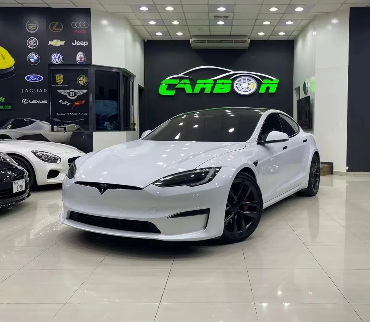 Tesla Model S 2023 из ОАЭ — купить под ключ