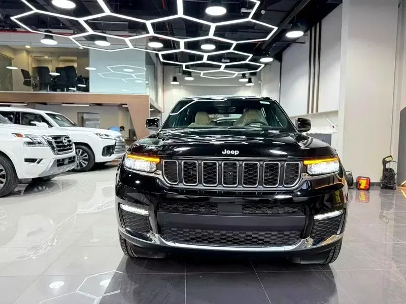 Jeep Cherokee 2025 из ОАЭ — купить под ключ