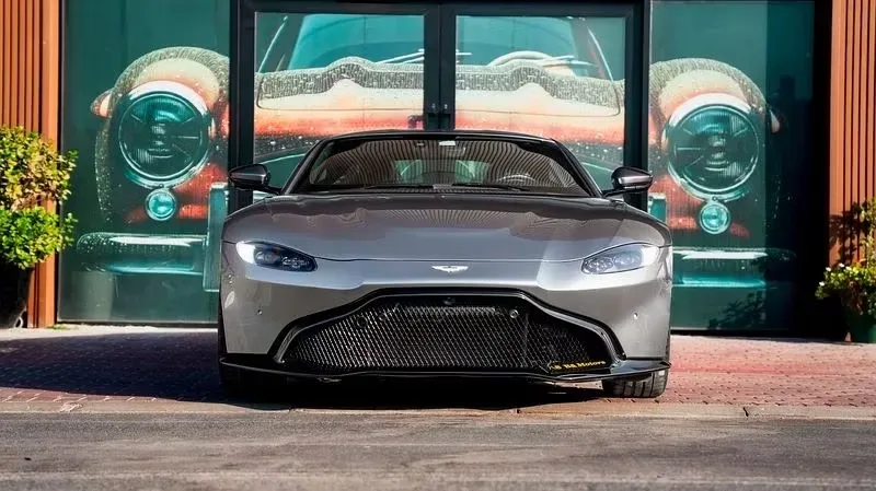 Aston Martin V8 Vantage 2019 из ОАЭ — купить под ключ