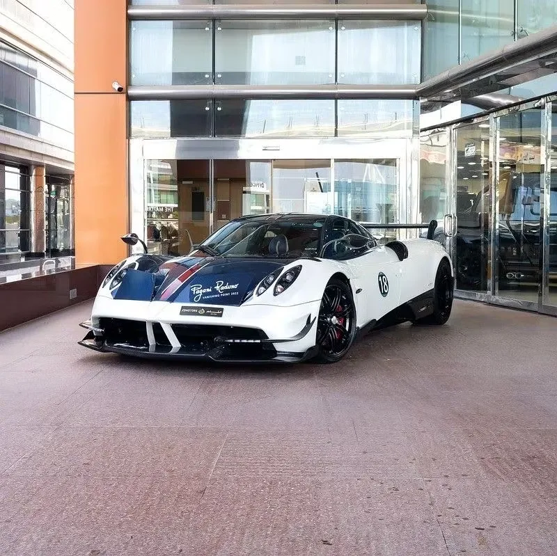 Pagani Huayra 2018 из ОАЭ — купить под ключ
