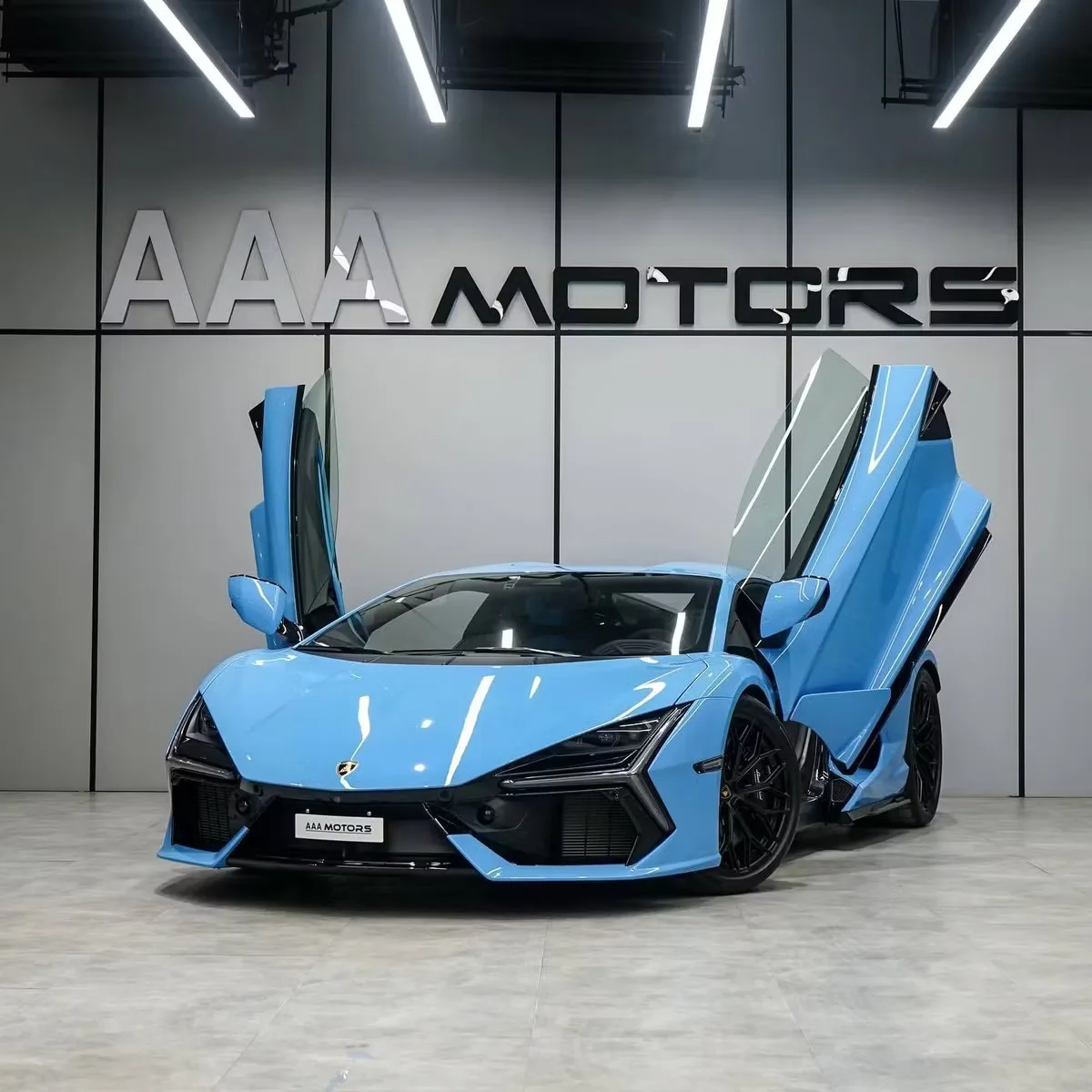 Lamborghini Revuelto 2024 из ОАЭ — купить под ключ
