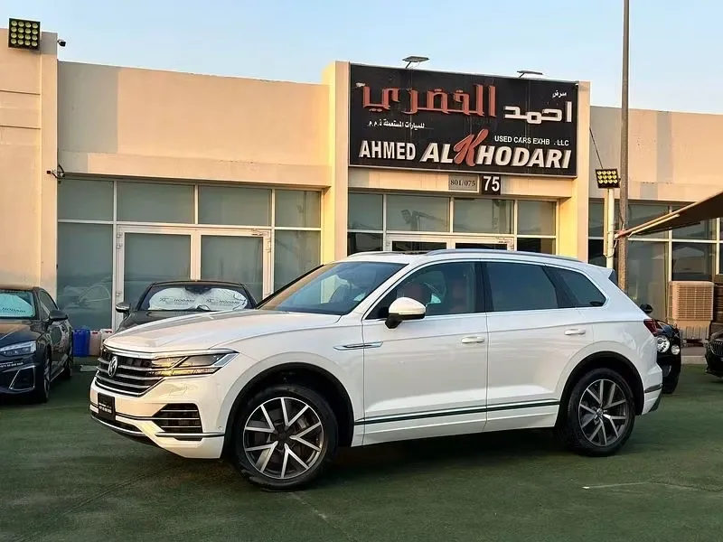 Volkswagen Touareg 2018 из ОАЭ — купить под ключ