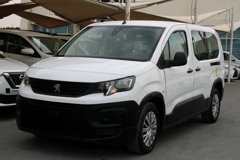 Peugeot Rifter 2022 из ОАЭ — купить под ключ