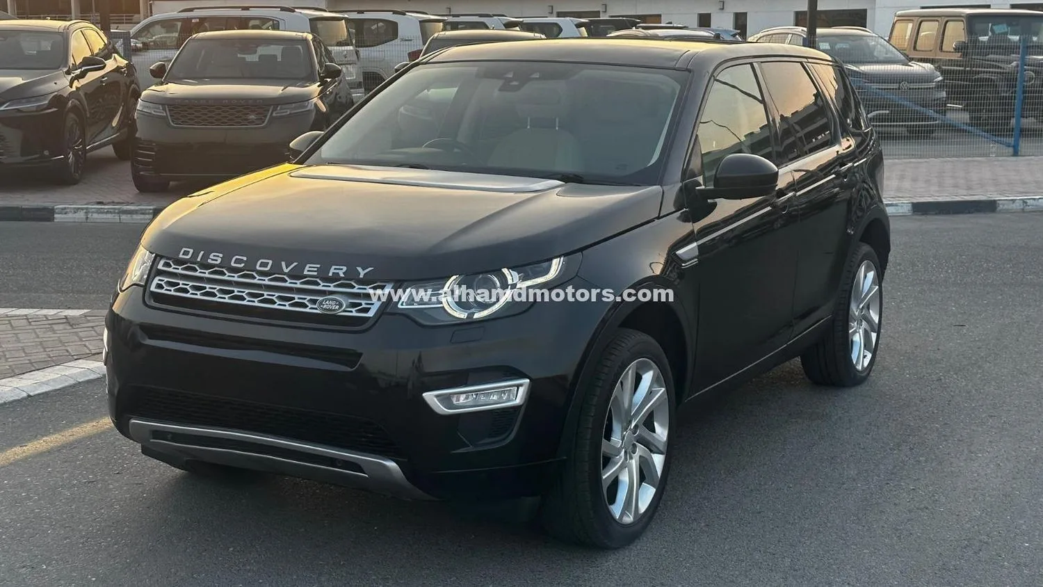 Land Rover Discovery 2016 из ОАЭ — купить под ключ