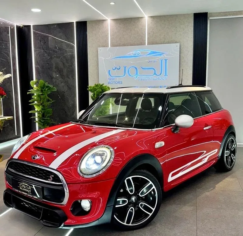 Mini Hatch 2017 из ОАЭ — купить под ключ