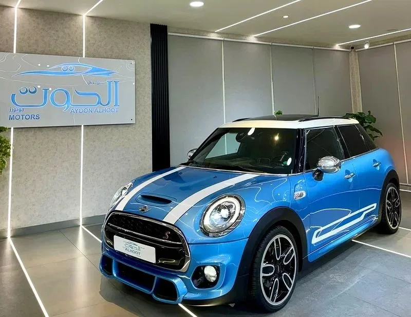 Mini Hatch 2017 из ОАЭ — купить под ключ