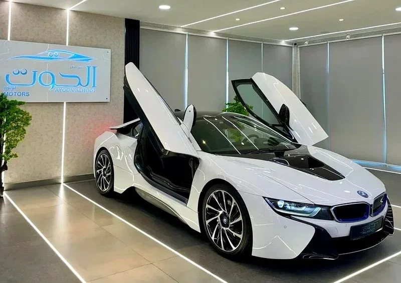 BMW i8 2016 из ОАЭ — купить под ключ