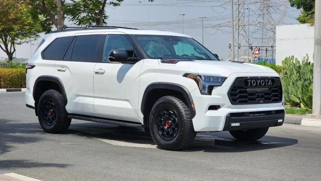 Toyota Sequoia 2024 из ОАЭ — купить под ключ