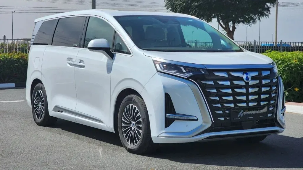 Denza D9 2023 из ОАЭ — купить под ключ