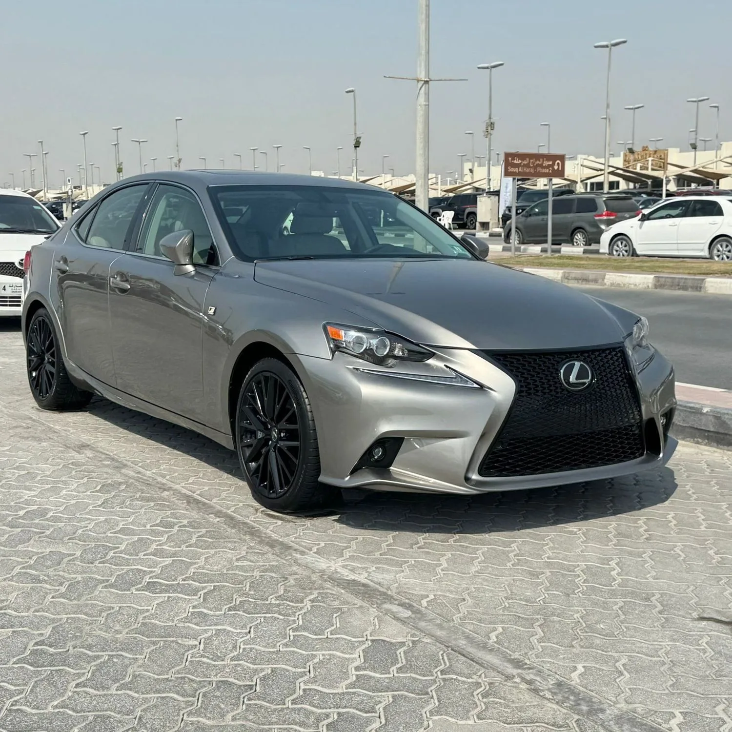 Lexus IS 2016 из ОАЭ — купить под ключ