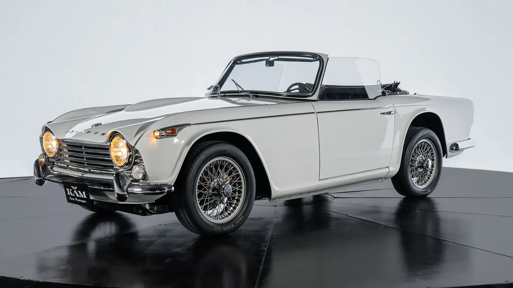 Triumph TR4 1966 из ОАЭ — купить под ключ