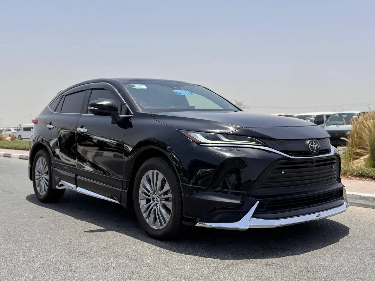 Toyota Harrier 2023 из ОАЭ — купить под ключ
