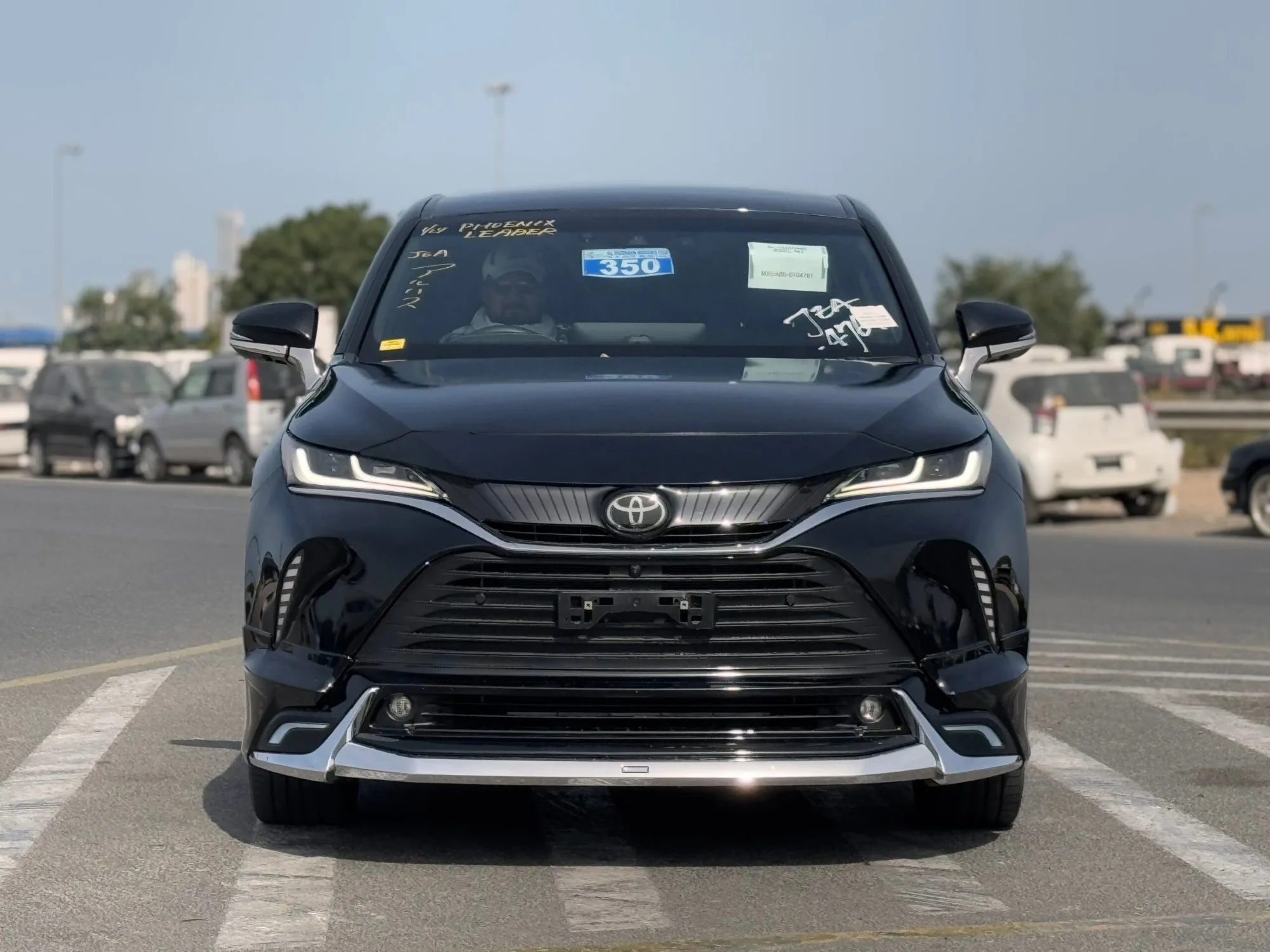 Toyota Harrier 2023 из ОАЭ — купить под ключ