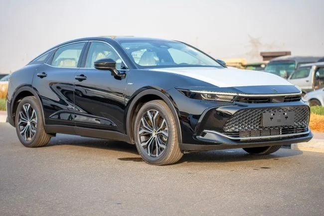 Toyota Crown 2026 из ОАЭ — купить под ключ