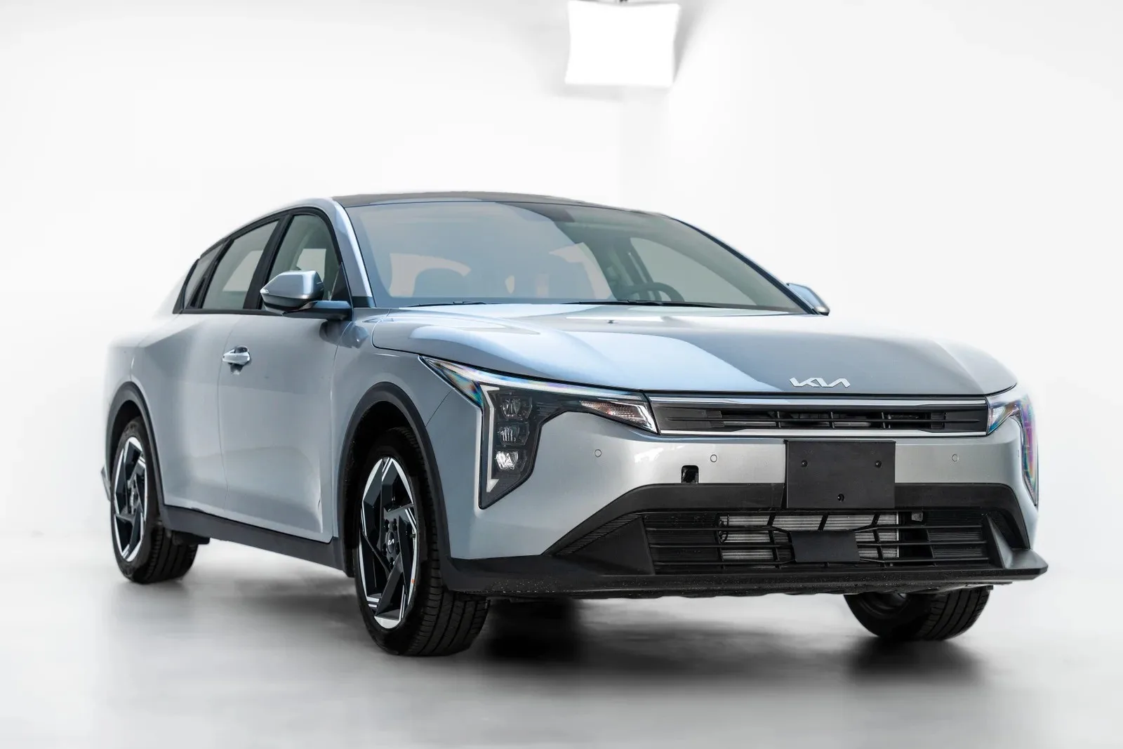 KIA K4 2026 из ОАЭ — купить под ключ