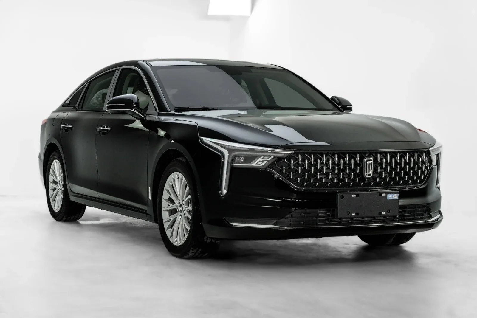 FAW Bestune B70 2026 из ОАЭ — купить под ключ