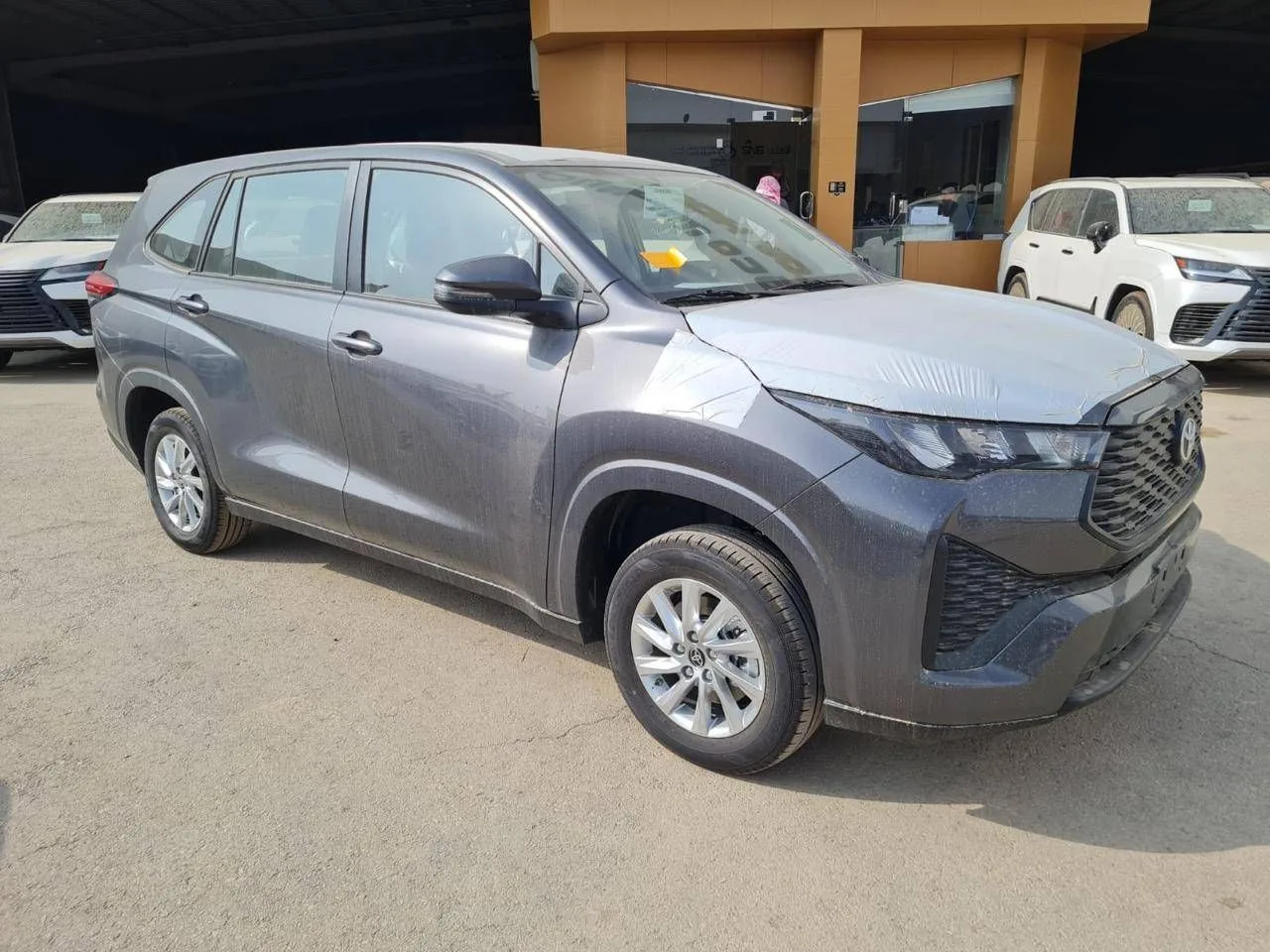 Toyota Innova 2026 из ОАЭ — купить под ключ