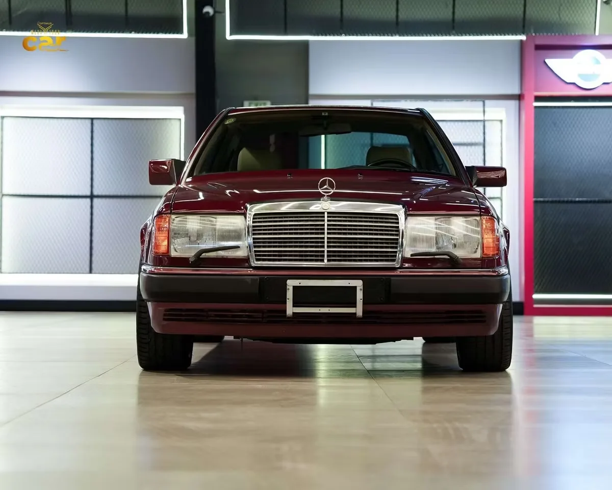 Mercedes-Benz W124 1992 из ОАЭ — купить под ключ