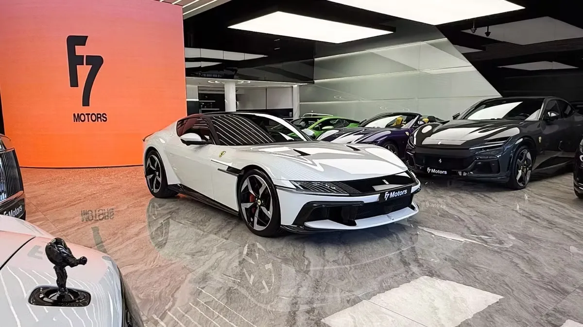 Ferrari 12Cilindri 2025 из ОАЭ — купить под ключ