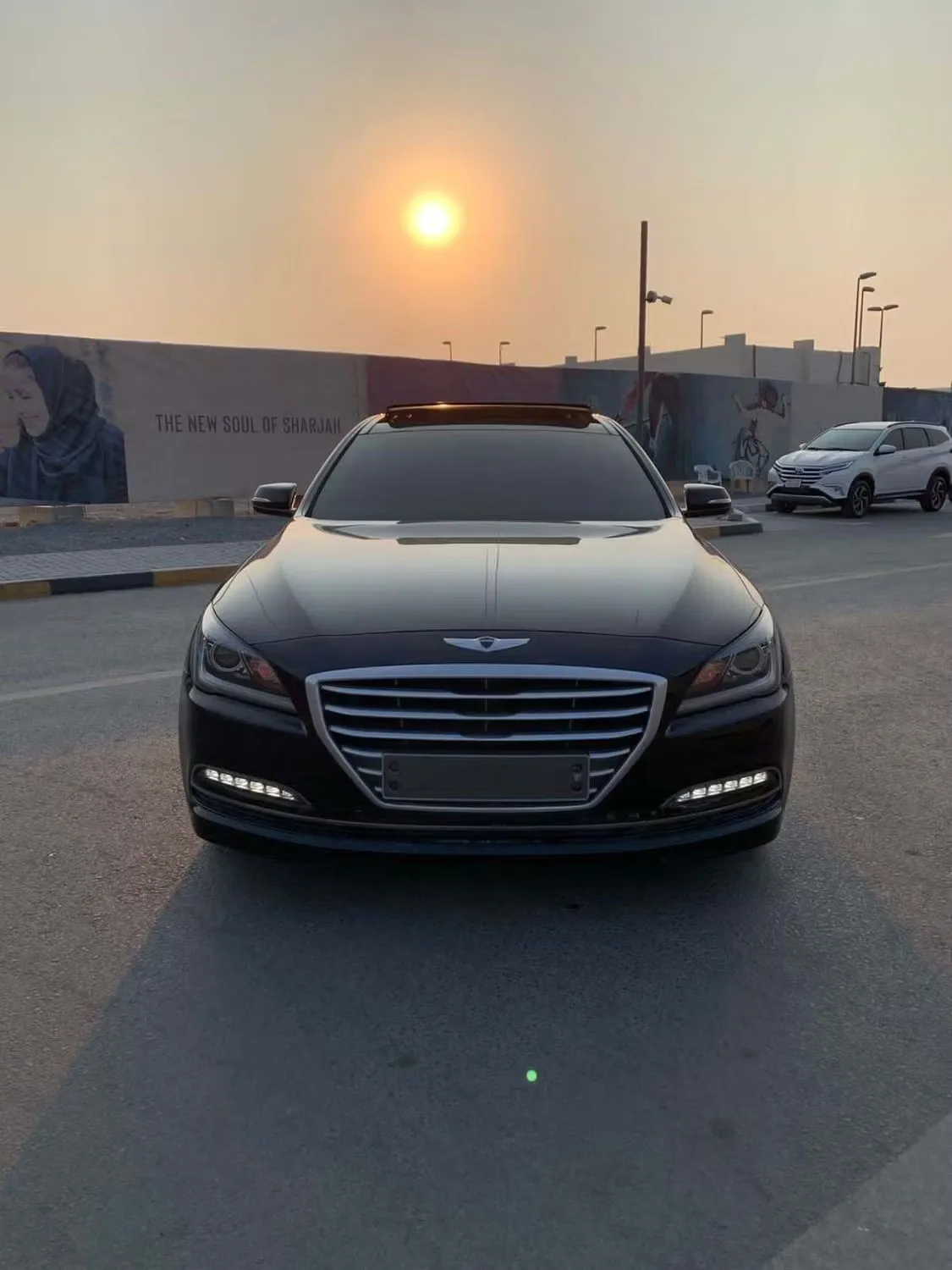 Hyundai Genesis 2014 из ОАЭ — купить под ключ